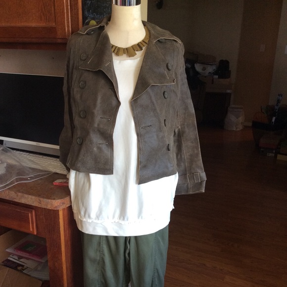 Leather Vintage Preowned Express PrecisionTaupe Distressed Jacket, size 4 - Picture 3 of 16
